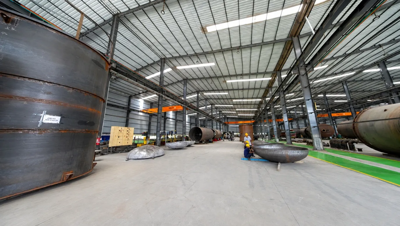 Pressure vessel head in fabrication